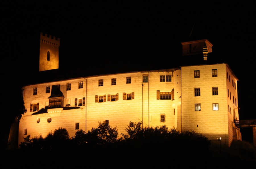 Hrad Rožmberk v noci
